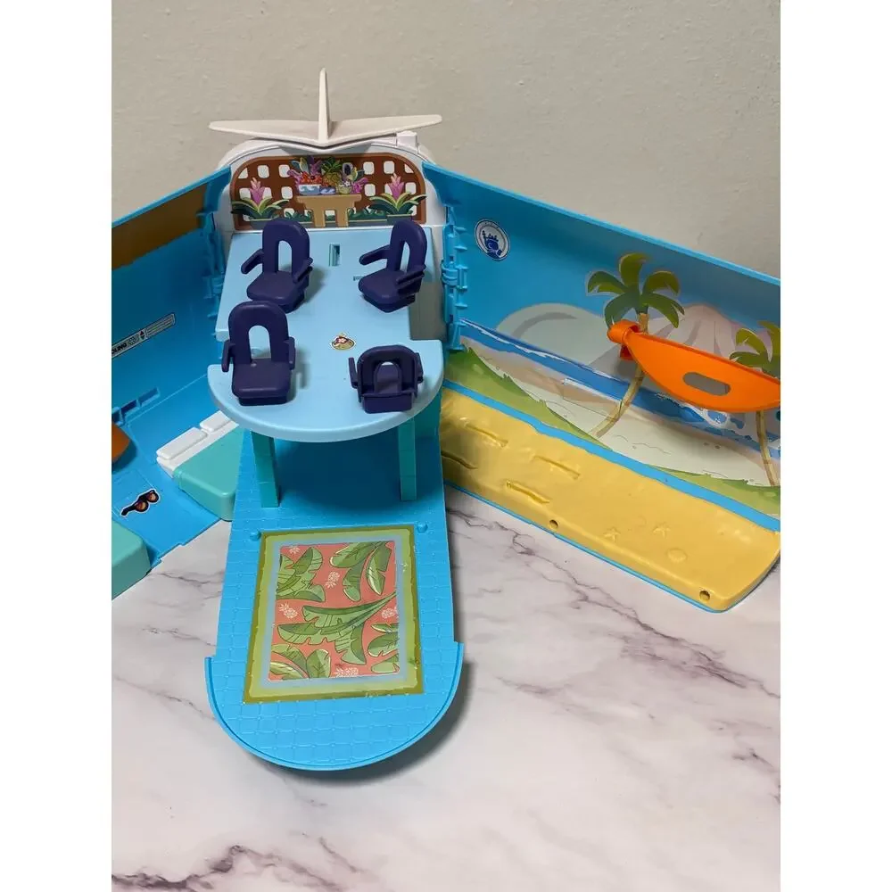 Bluey 3-in-1 Transforming Plane Figure Playset Airplane Boat Resort